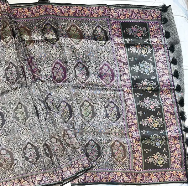 Green_Silver_Silk_Designer_Saree_For_Women