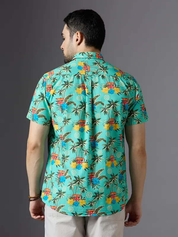 Green_Cotton_Men’s_Half_Sleeves_Tropical_Print_Casual_Shirt