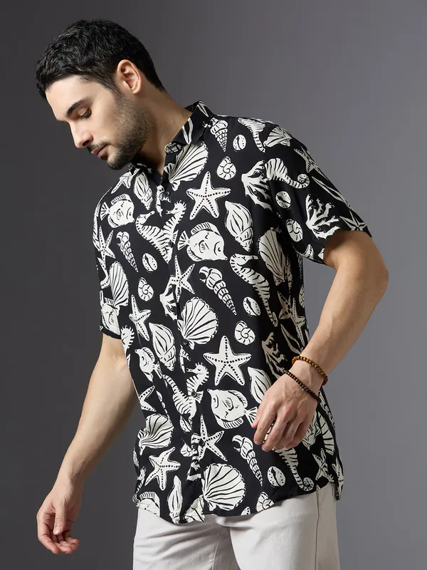 Stylekart_Mens_Regular_Fit_Shirt