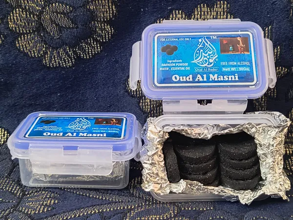 Oud_Al_Masni_Premium_Bakhoor_Incense_Traditional_Arabian_Fragrance_50G