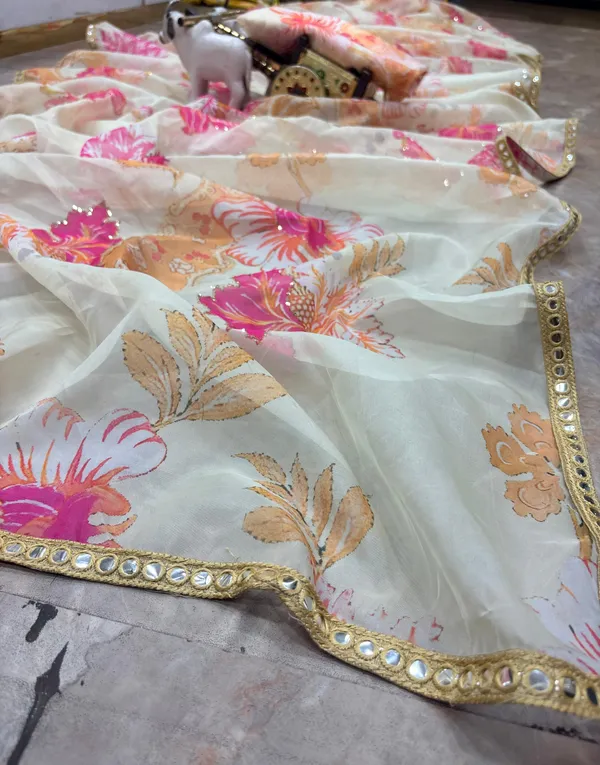 Elegant_Floral_Print_Organza_Saree_With_Embellished_Blouse