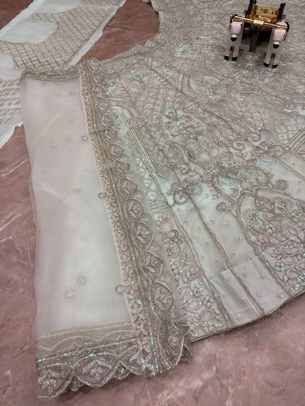 Elegant_Off-White_Embellished_Lehenga_Choli_Set_With_Dupatta