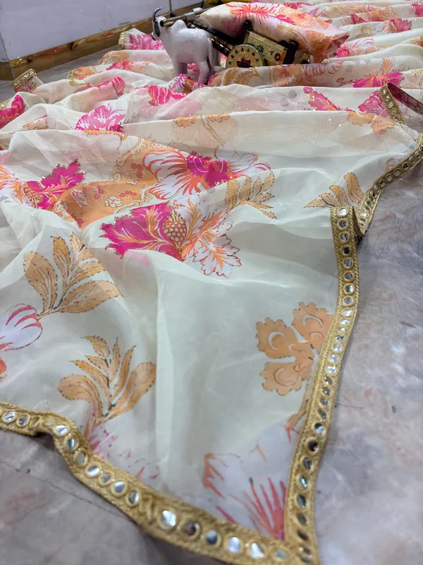 Elegant_Floral_Print_Organza_Saree_With_Embellished_Blouse