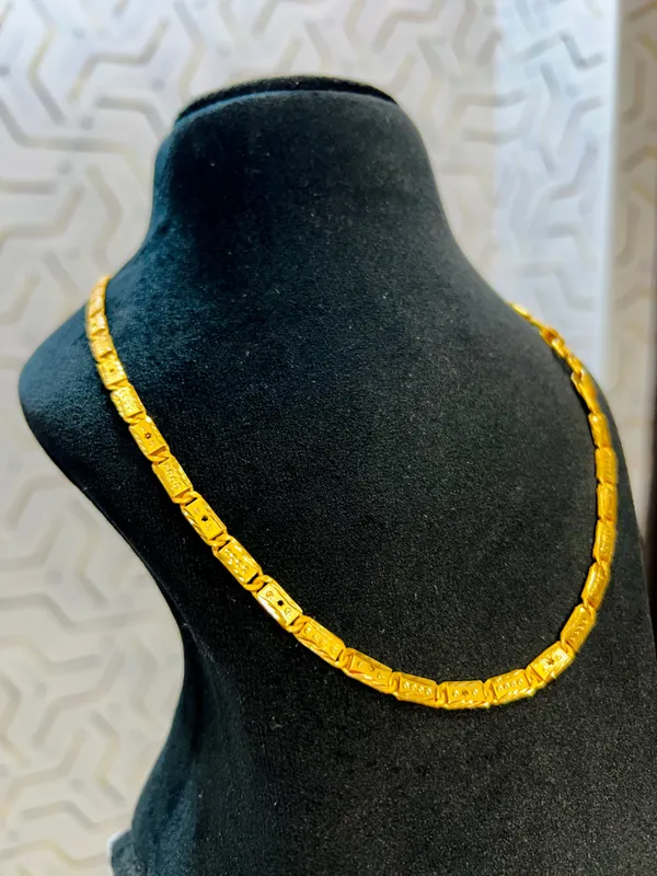 Golden_Alloy_Premium_Chain_For_Men