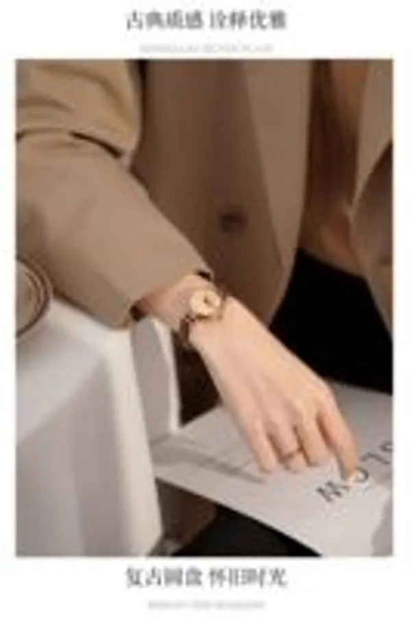 Womens_Quartz_Wrist_Watch_(Minimal_Dial)
