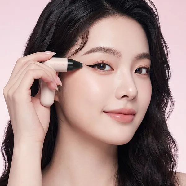 Dora_Eyeliner_Stamp_Pen_Long_Lasting_Waterproof_Liquid_Eyeliner