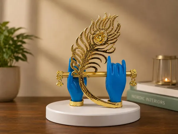 Krishna_Flute_Idol_With_Peacock_Feather