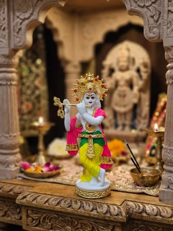 Lord_Krishna_Idol_With_Flute