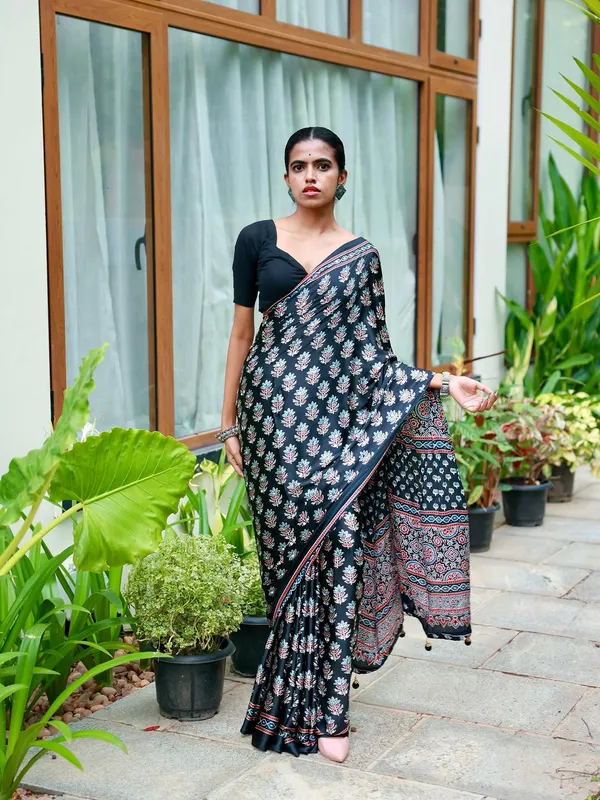 Midnight_Black_Pure_Modal_Silk_Saree_with_Ajrakh_Inspired_Floral_Print_&_Heritage_Designer_Pall