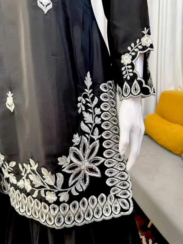 Black_Crepe_Embroidered_Kurti_Palazzo_Set_With_Dupatta_For_Women