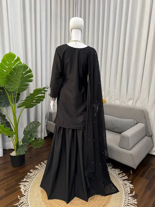 Black_Crepe_Embroidered_Kurti_Palazzo_Set_With_Dupatta_For_Women