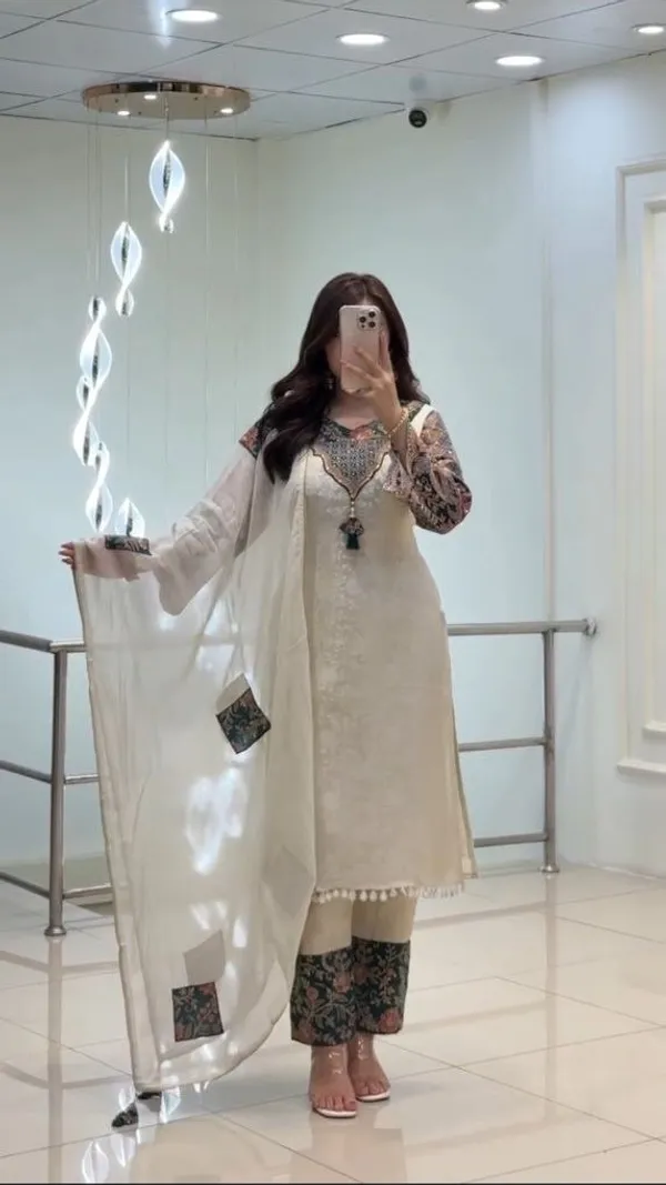 Cream_Banarasi_Woven_Straight_Suit_Set_With_Jacquard_Dupatta_For_Women