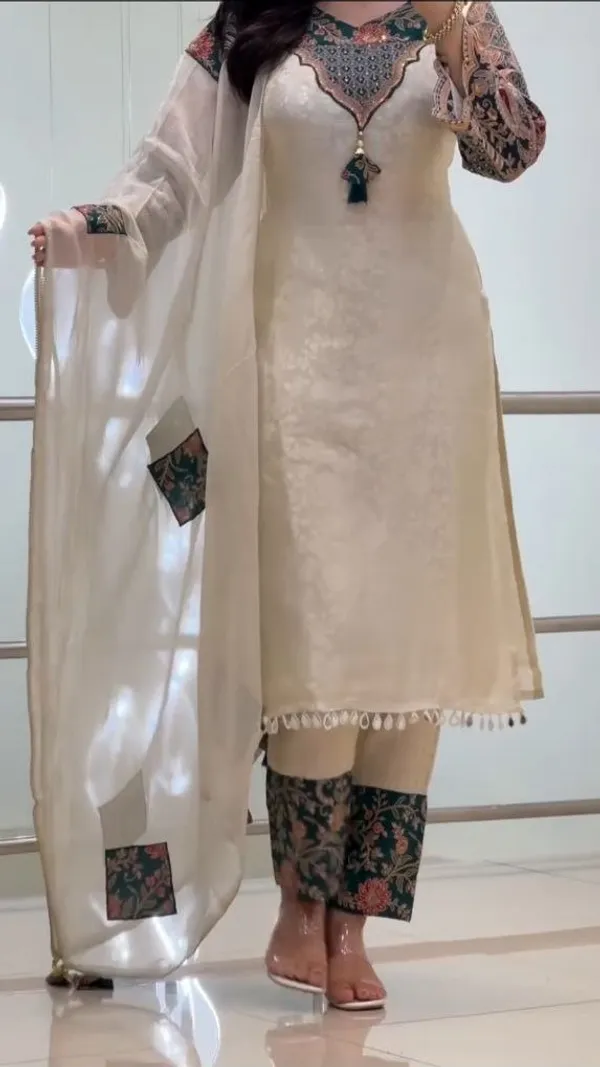 Cream_Banarasi_Handwork_Suit_Set_with_Jacquard_Dupatta