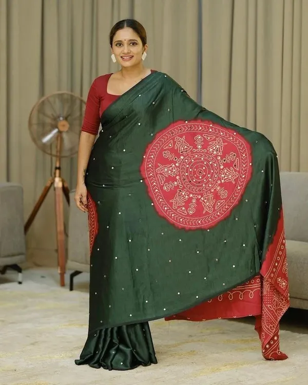 Forest_Green_Modal_Silk_Folk_Art_Printed_Saree_For_Women