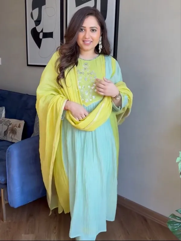 Pastel_Green_Mul_Chanderi_Handwork_Suit_Set_With_Banarasi_Dupatta_For_Women