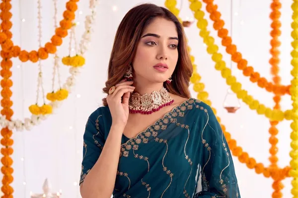 Teal_Star_Georgette_Embroidered_Leriya_Saree_For_Women