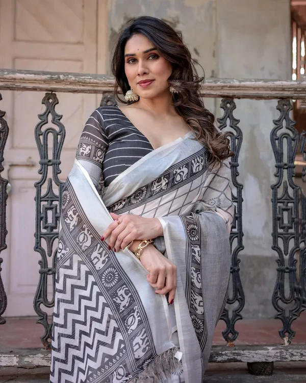 White_&_Grey_Linen_Cotton_Saree_with_Elephant_Border_&_Zigzag_Pallu_|_Handloom_Style