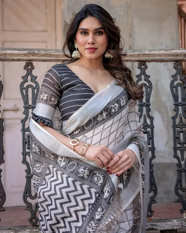 White_&_Grey_Linen_Cotton_Saree_with_Elephant_Border_&_Zigzag_Pallu_|_Handloom_Style