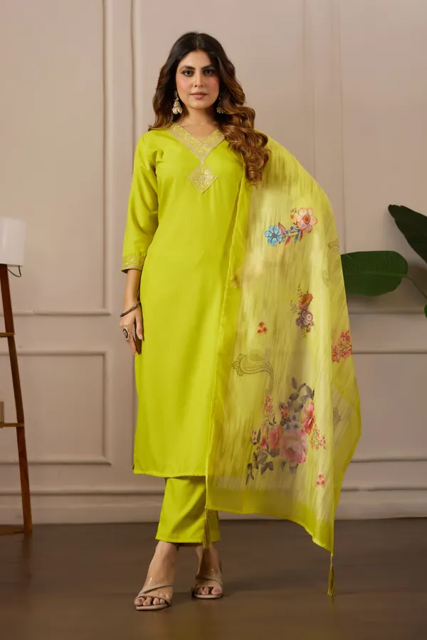 Green_Cotton_Straight_Embroidered_Kurti_Pyjama_Set_With_Dupatta_For_Women