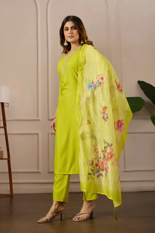 Green_Cotton_Straight_Embroidered_Kurti_Pyjama_Set_With_Dupatta_For_Women