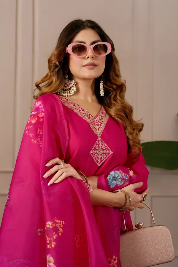 Pink_Cotton_Straight_Embroidered_Kurti_Pyjama_Set_With_Dupatta_For_Women