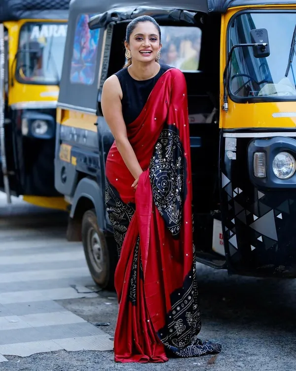 Ruby_Red_Modal_Silk_Folk_Art_Printed_Saree_For_Women