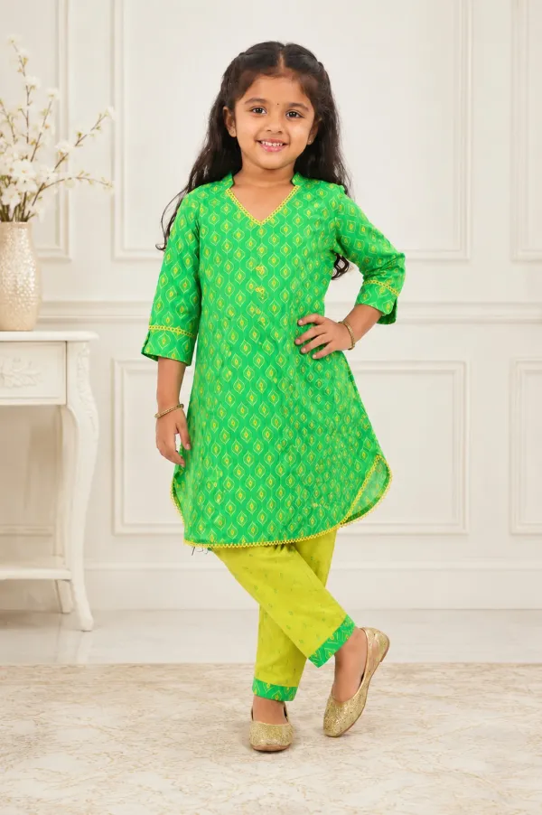 Green_And_Yellow_Cotton_Polka_Dot_Kurta_Set_For_Girls
