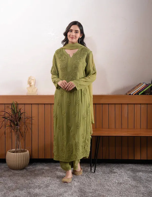 EMBROIDERY_SUIT_WITH_DUPATTA_|_DESIGNER_WEAR_EXCLUSIVE_GEORGETTE