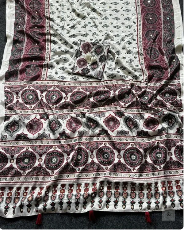 Ivory_Modal_Silk_Ajrakh_Printed_Saree_with_Floral_Motifs,_Heritage_Border_&_Tassel_Detailing_
