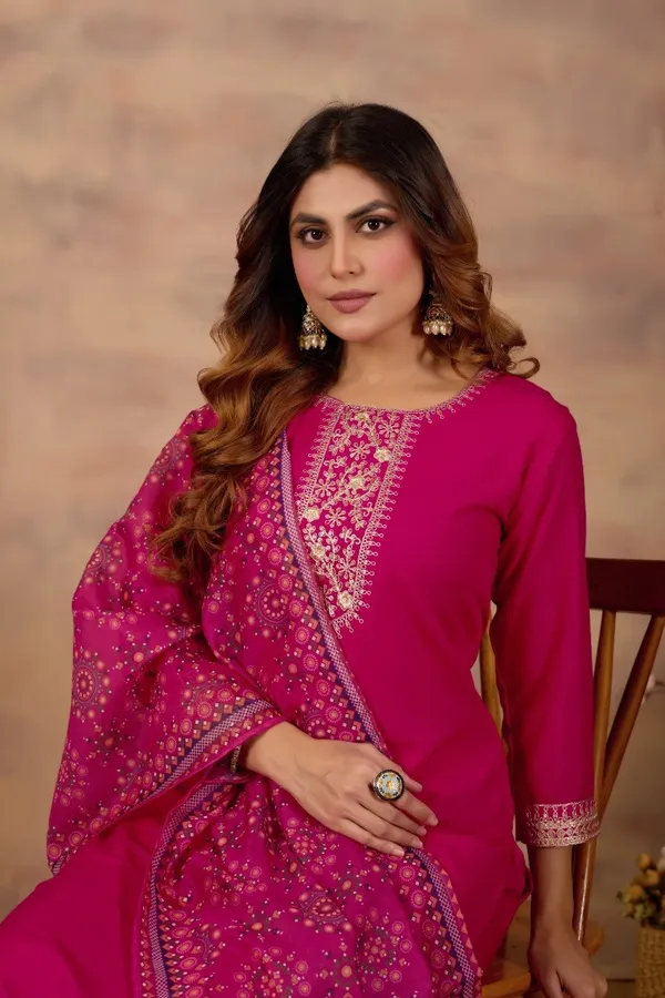 Women_Ethnic_Embroidered_Thread_Work_Kurta_with_Trousers_&_Dupatta