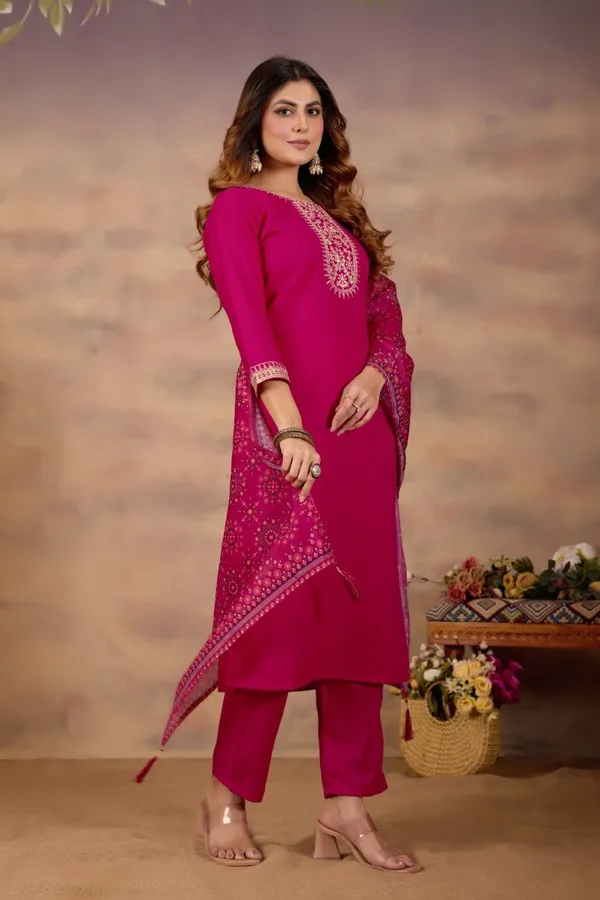 Women_Ethnic_Embroidered_Thread_Work_Kurta_with_Trousers_&_Dupatta
