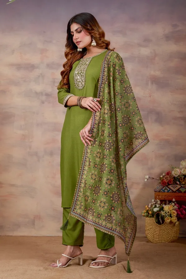 Women_Ethnic_Embroidered_Thread_Work_Kurta_with_Trousers_&_Dupatta