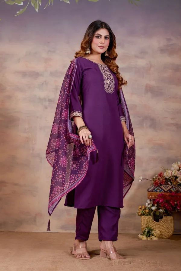 Women_Ethnic_Embroidered_Thread_Work_Kurta_with_Trousers_&_Dupatta