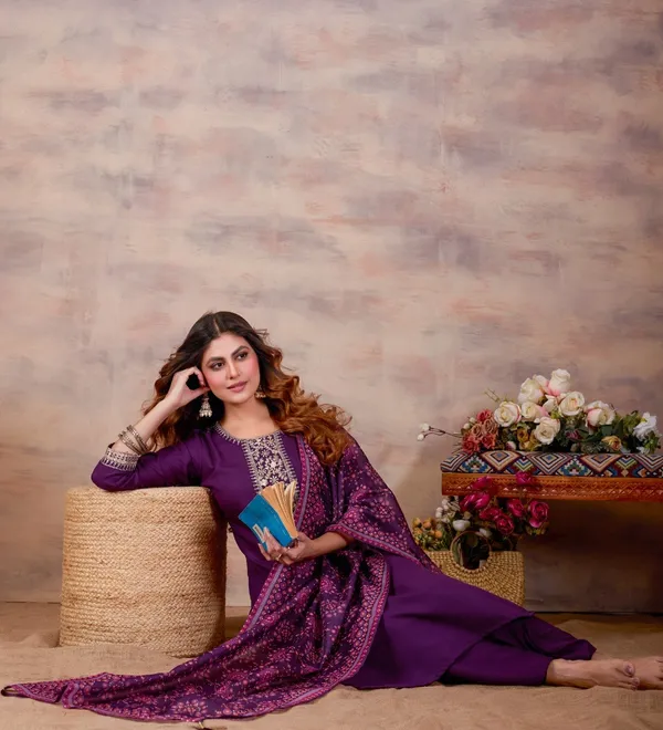 Women_Ethnic_Embroidered_Thread_Work_Kurta_with_Trousers_&_Dupatta