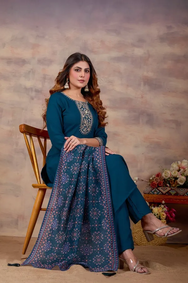 Women_Ethnic_Embroidered_Thread_Work_Kurta_with_Trousers_&_Dupatta