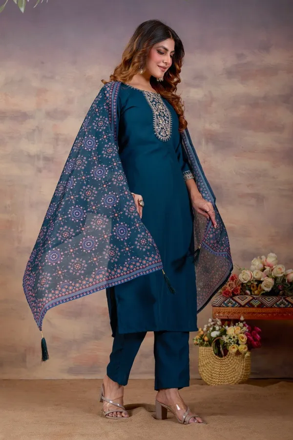 Women_Ethnic_Embroidered_Thread_Work_Kurta_with_Trousers_&_Dupatta