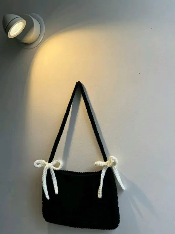 Black_Velvet_Handbag_with_Ribbon_Bow_Details
