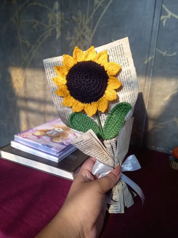 Handmade_Crochet_Sunflower_Bouquet_with_Newspaper_Wrapping