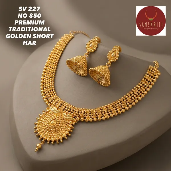 Gold_Micro_Polish_Deity_Motif_Short_Haar_Necklace_Set_For_Women