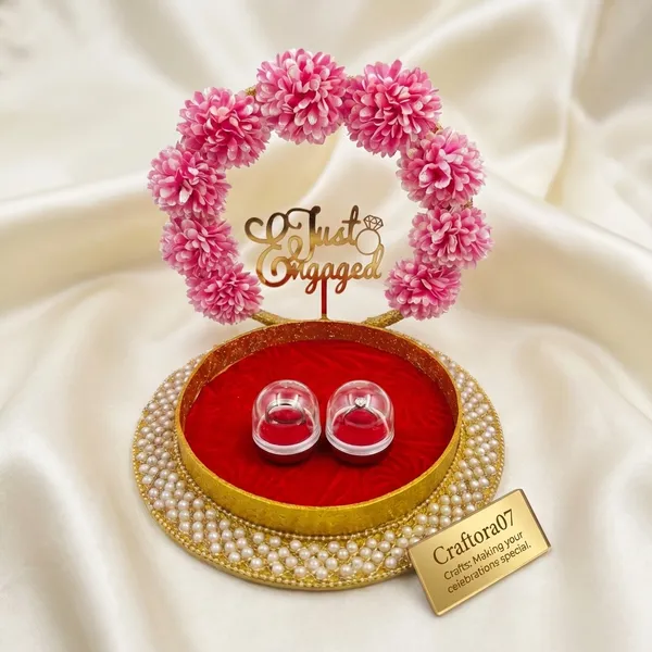 Traditional_Engagement_Ring_Platter_With_Floral_Wreath_And_'Just_Engaged'_Topper