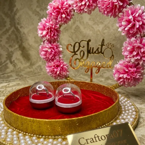 Traditional_Engagement_Ring_Platter_With_Floral_Wreath_And_'Just_Engaged'_Topper