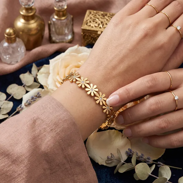 Floral_Bloom_Anti_Tarnish_Crystal_Embedded_Kada_Bracelet