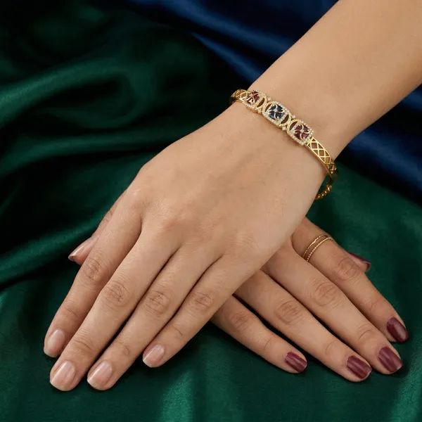 Gold_Plated_Antique_Geometric_Link_Bracelet_For_Women