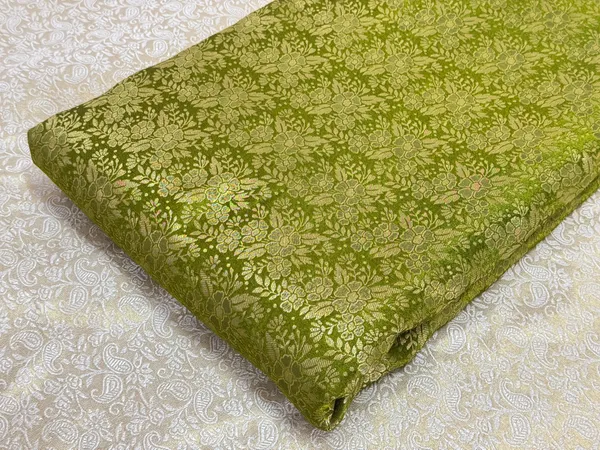 Mehndi_Green_Floral_Semi_Banarasi_Brocade_Fabric_(Price_Per_Meter)