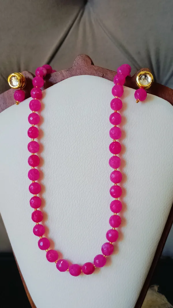 Bright_Pink_Onyx_Beads_With_Earrings