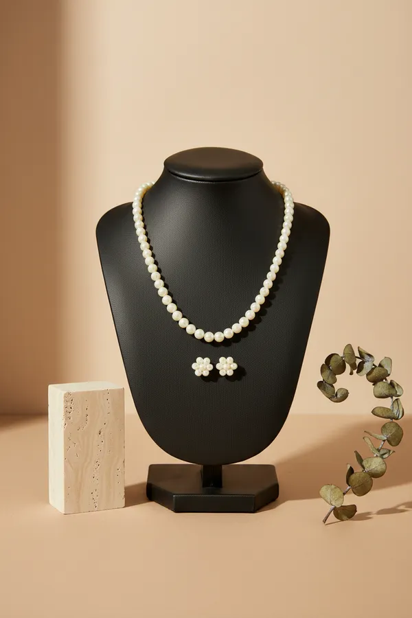 Classic_Pearl_Necklace_And_Earring_Set