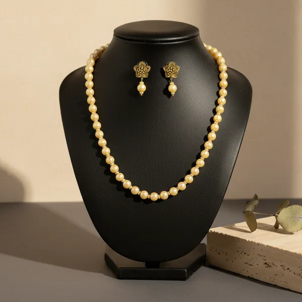 Golden_Shade_Pearl_Necklace_With_Earrings