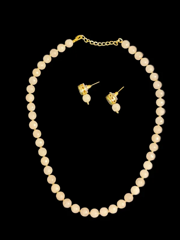 Cream_Onyx_Necklace_With_Earrings