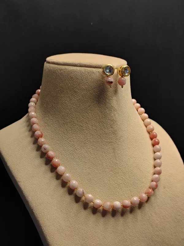 Peach_Onyx_Necklace_With_Earrings