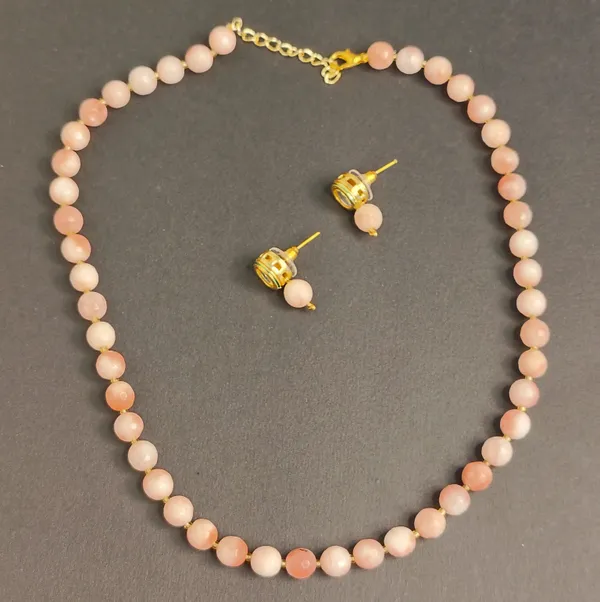 Peach_Onyx_Necklace_With_Earrings
